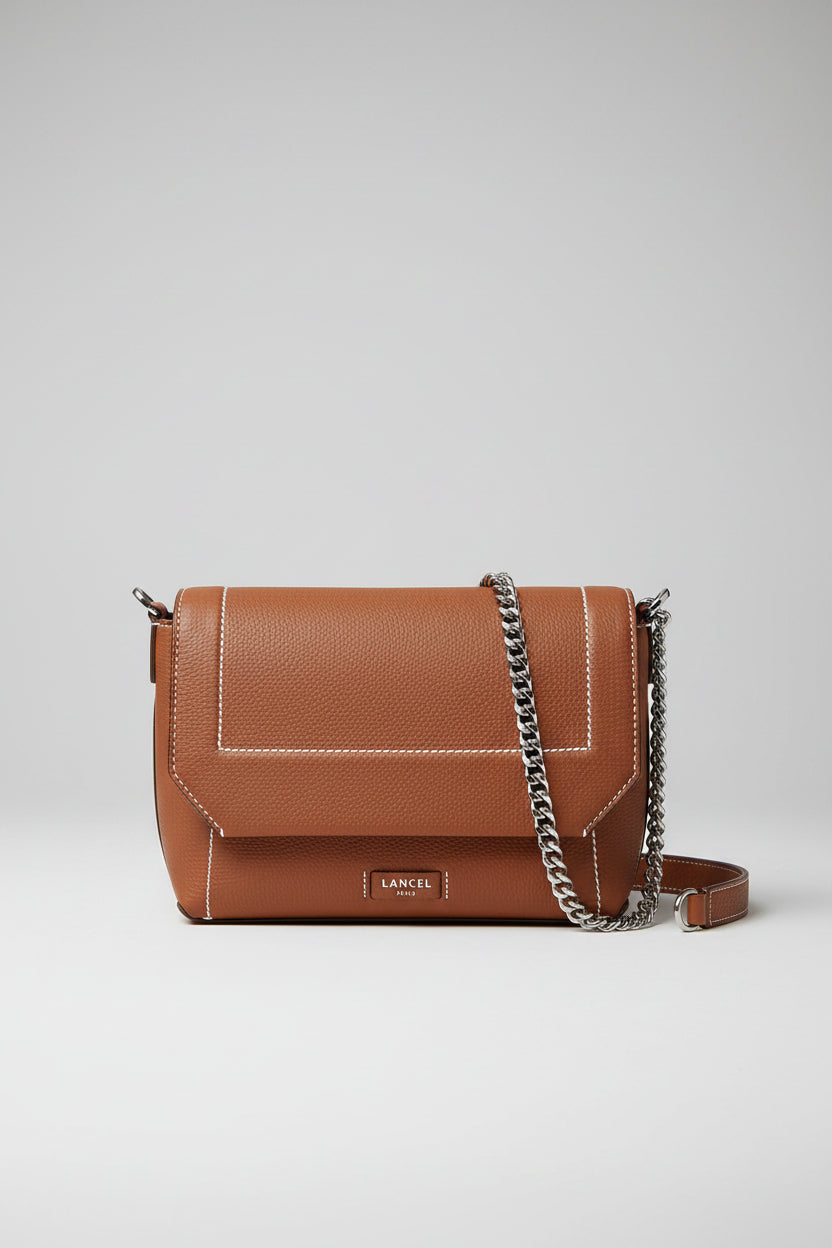 Lancel Paris – Sac bandoulière en cuir grainé camel